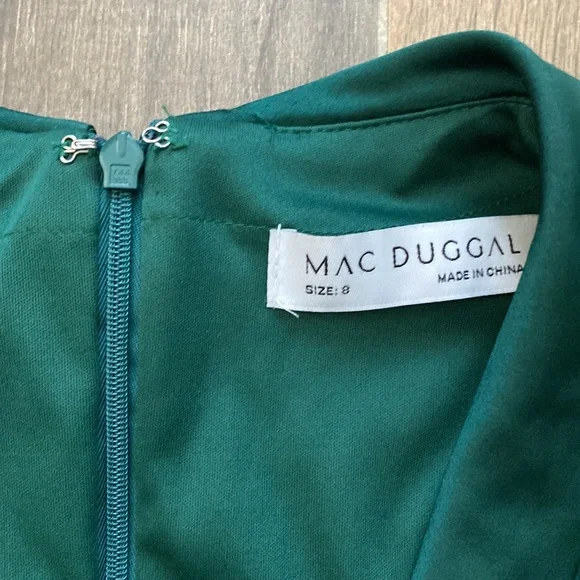 Mac Duggal Faux Wrap Long Sleeve Gown Dress Emerald Green Size 8 - Picture 6 of 11